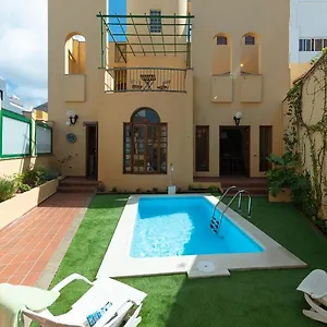 The Yellow House - Solarium - Climatized Pool , Gáldar España